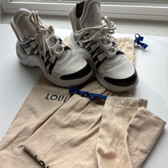 Louis Vuitton Archlight Sneakers - Picture 3 of 4